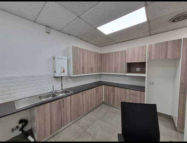 387M² OFFICE TO LET IN SANDTON CENTRAL